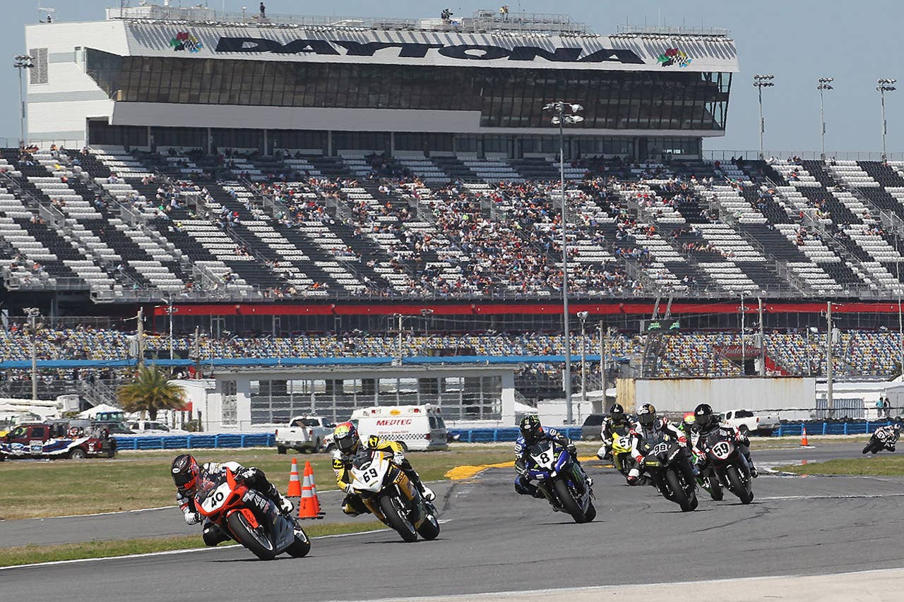 Jason DiSalvo leads the Daytona 200