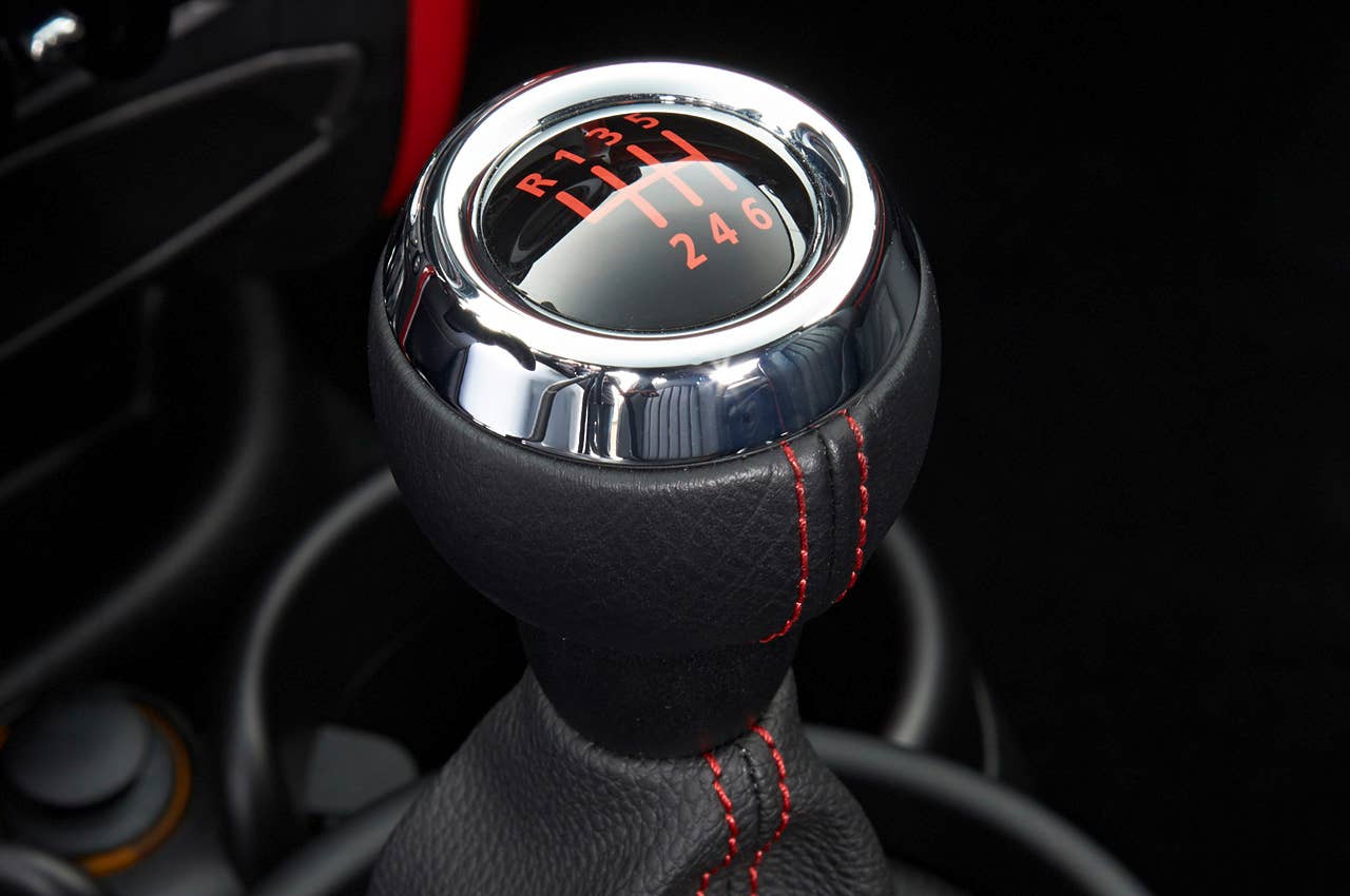 2014 Mini John Cooper Works Paceman All4 shifter
