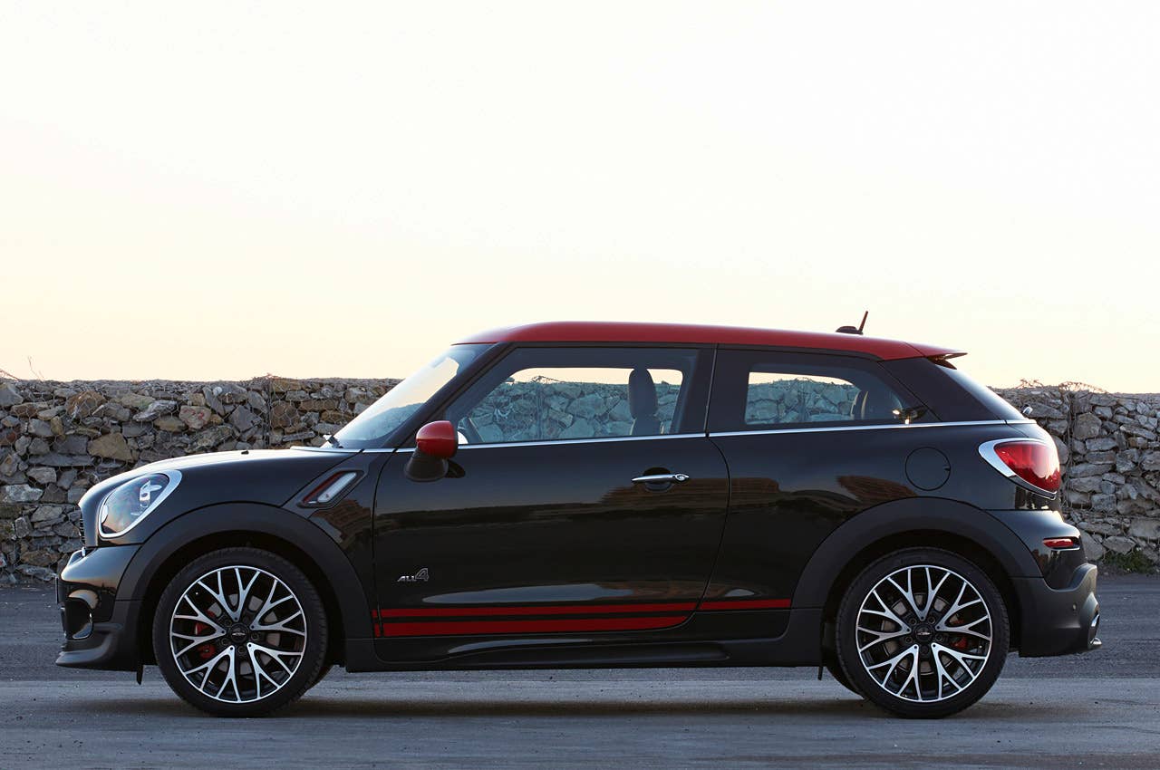2014 Mini John Cooper Works Paceman All4 side view