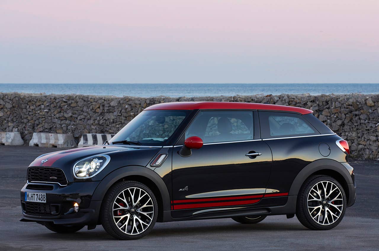 2014 Mini John Cooper Works Paceman All4 front 3/4 view