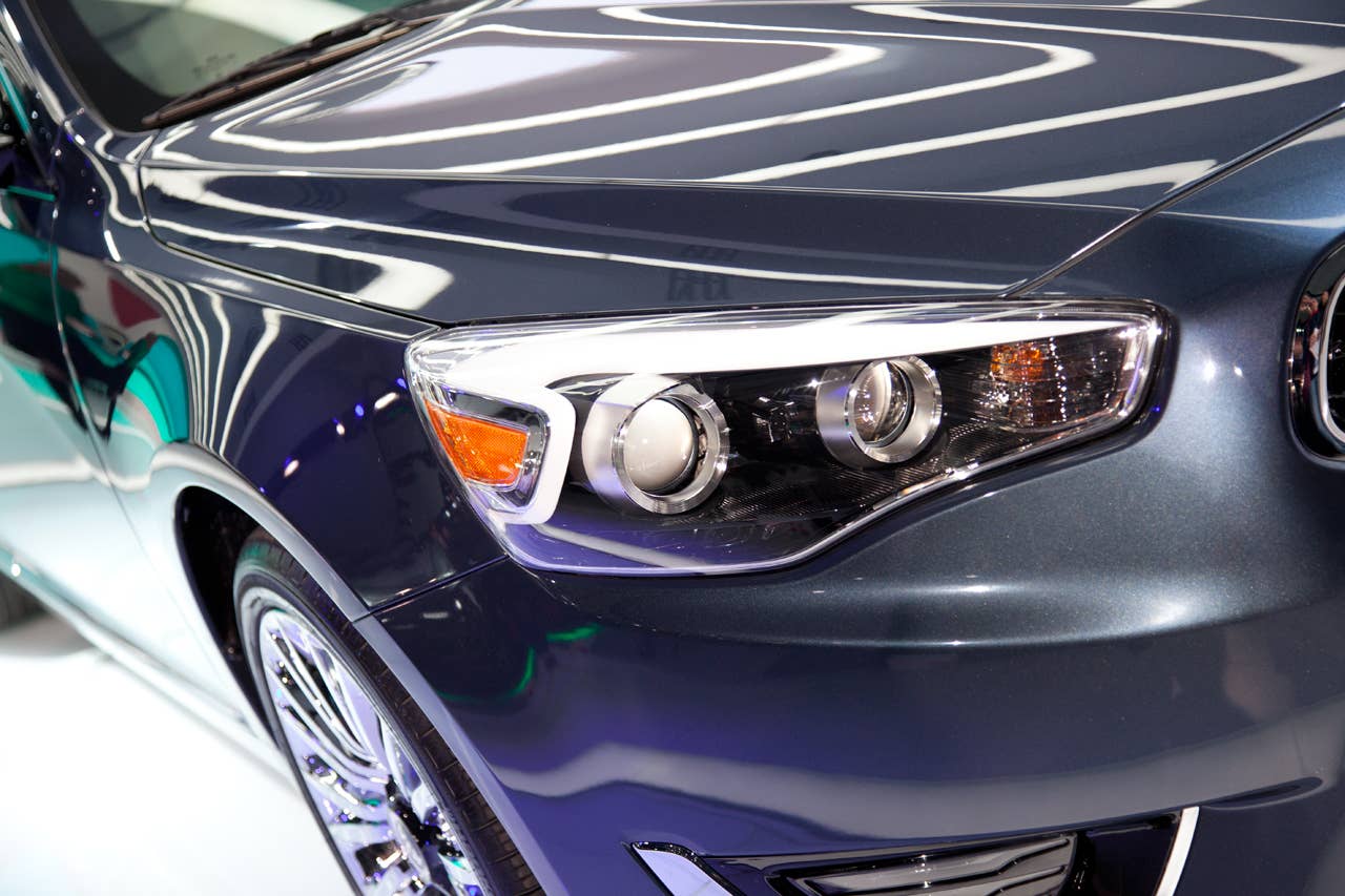 2014 Kia Cadenza headlamp