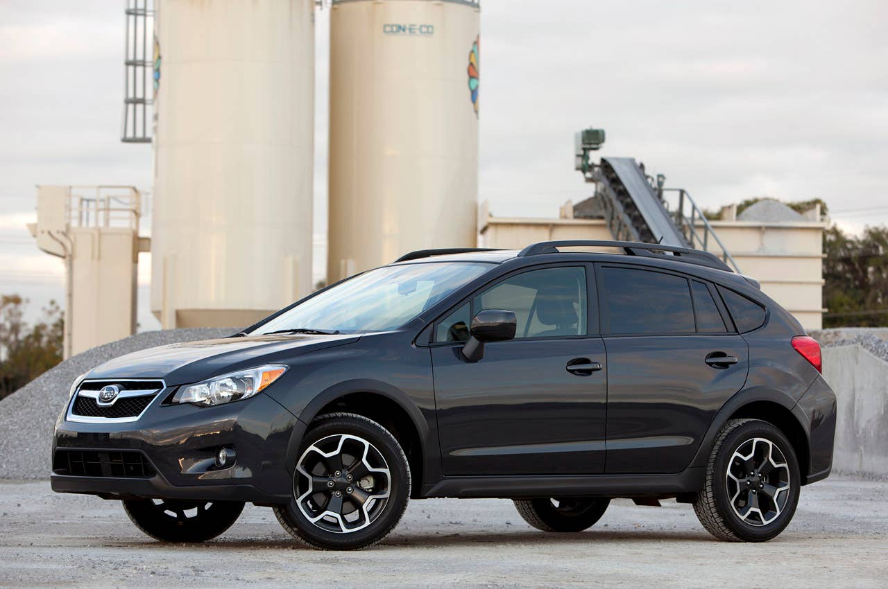 2013 Subaru XV Crosstrek front 3/4 view