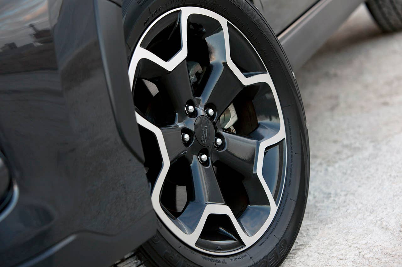 2013 Subaru XV Crosstrek wheel