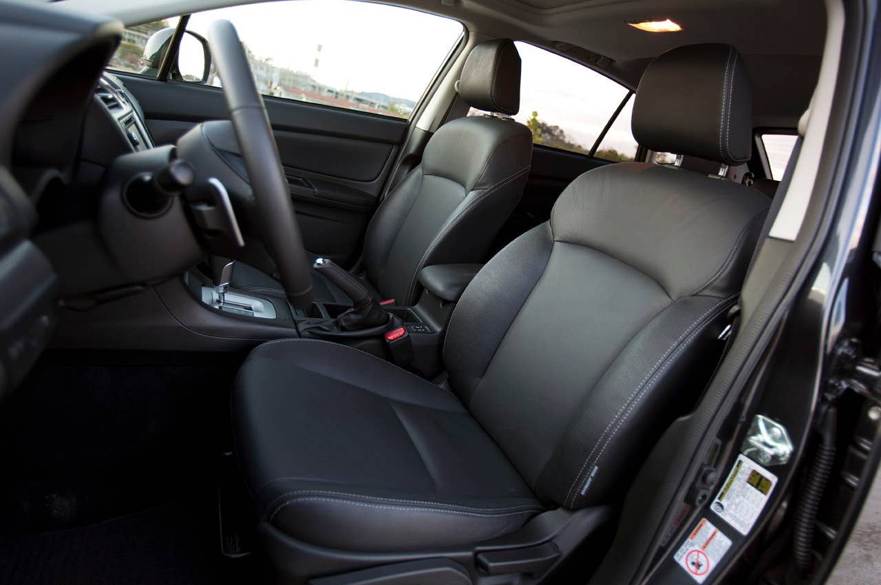 2013 Subaru XV Crosstrek front seats