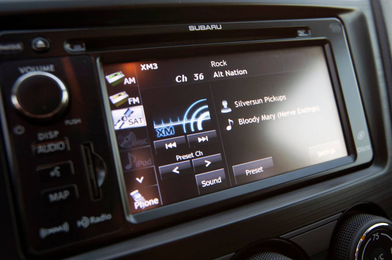 2013 Subaru XV Crosstrek infotainment system