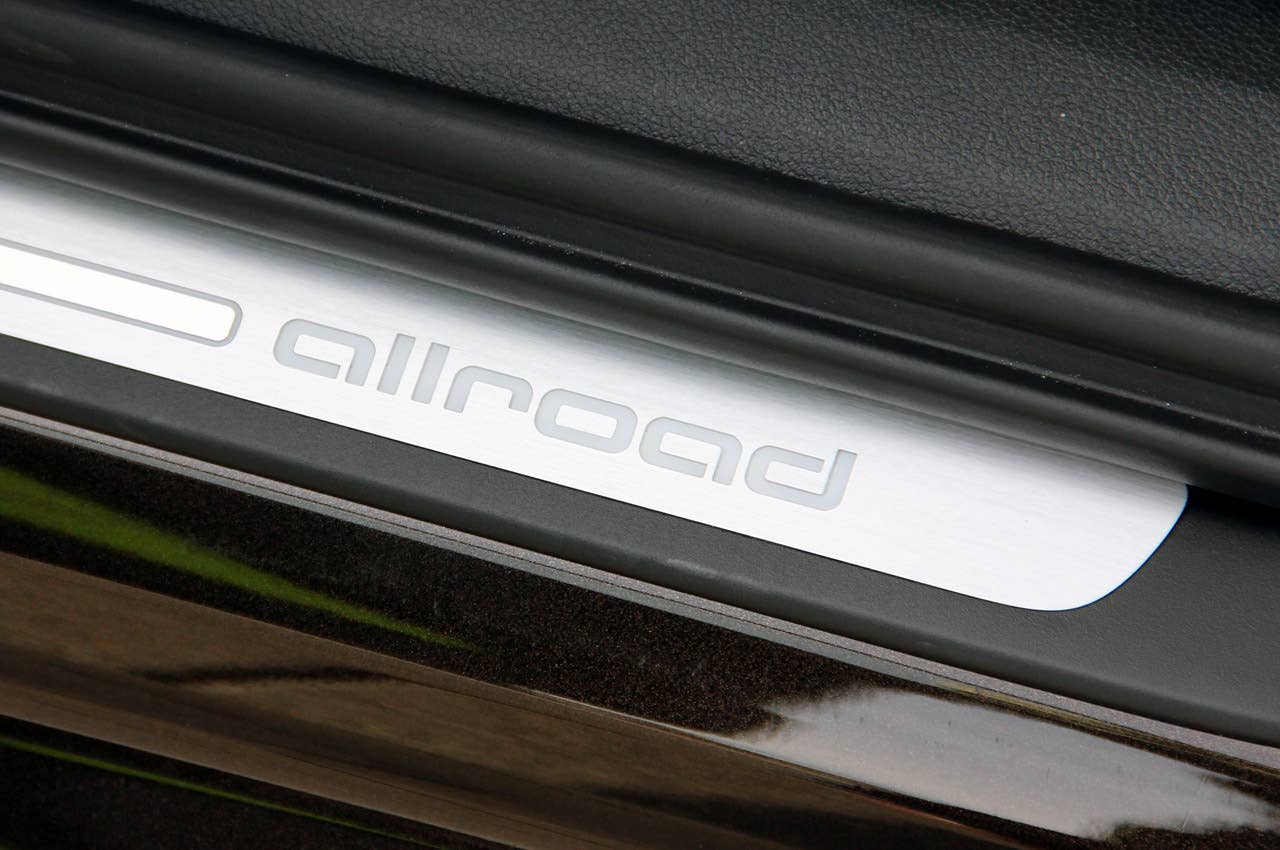 2012 Audi A6 Allroad Quattro sill plate