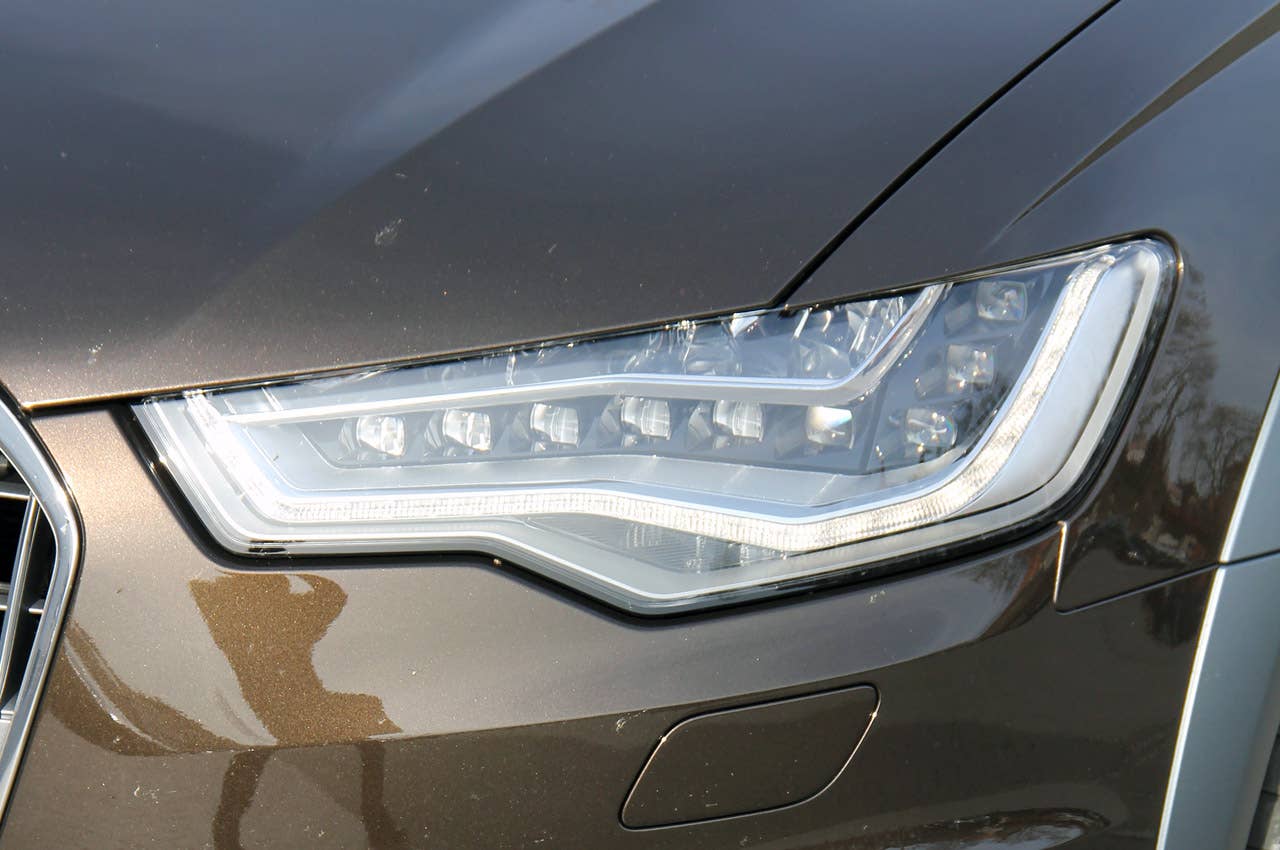 2012 Audi A6 Allroad Quattro headlight
