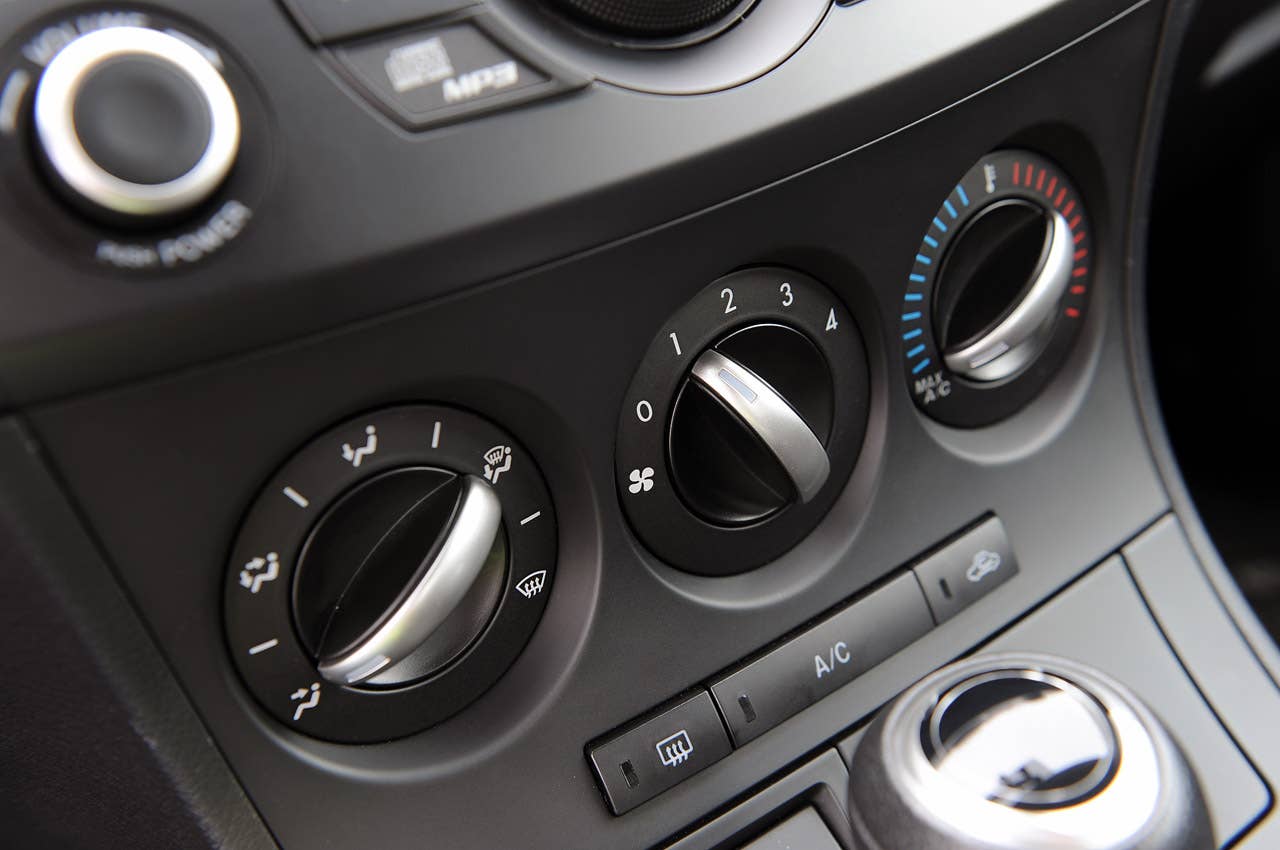 2012 Mazda3 Skyactiv climate controls