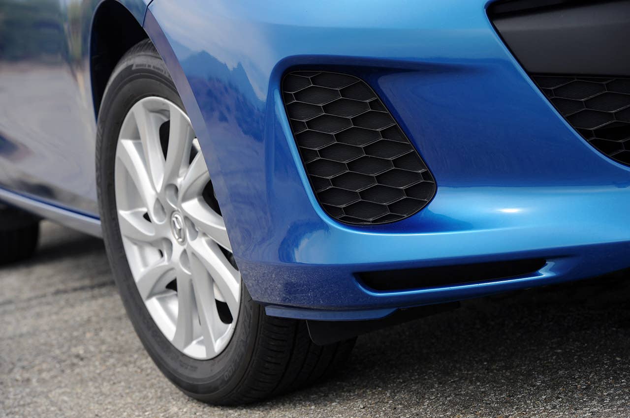 2012 Mazda3 Skyactiv lower grille