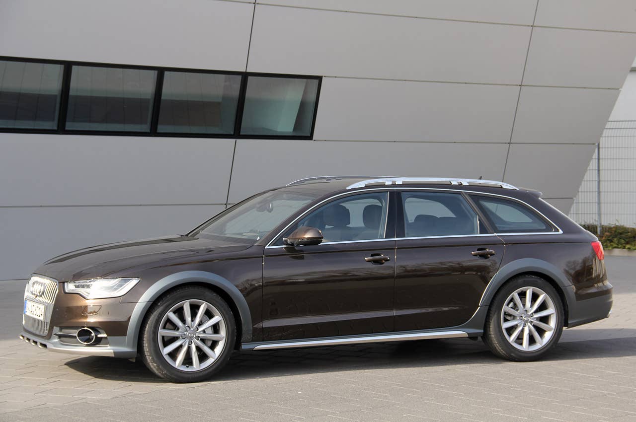 2012 Audi A6 Allroad Quattro front 3/4 view