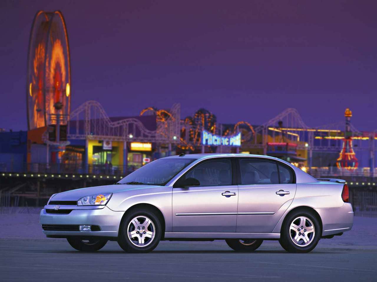 Generation 6 – 2004-2007 (2004 MY pictured) Malibu moved to GM’s award-winning global architecture for 2004, offering greater technology, efficiency and performance – including the return of the Malibu SS, which featured a 240-horsepower 3.9L V-6. The Malibu range also included the Malibu Maxx five-door extended sedan, which offered greater cargo room and innovations such as the ability of the rear seat to slide seven inches fore and after and reclining rear seat.