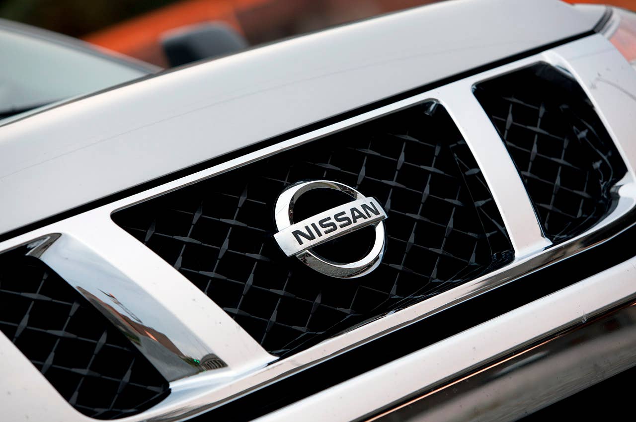 2012 Nissan Titan grille