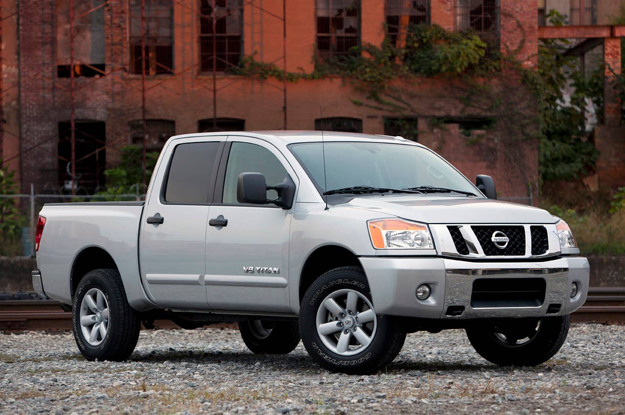 2012 Nissan Titan front 3/4 view