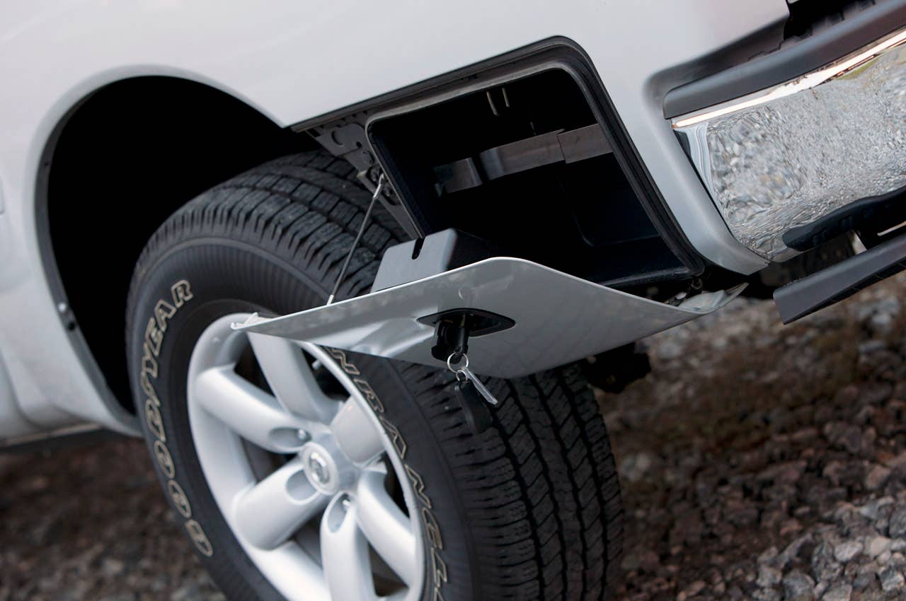 2012 Nissan Titan fender storage