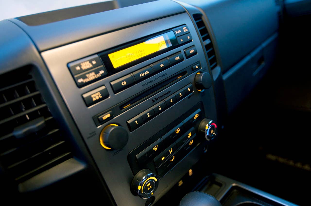 2012 Nissan Titan instrument panel