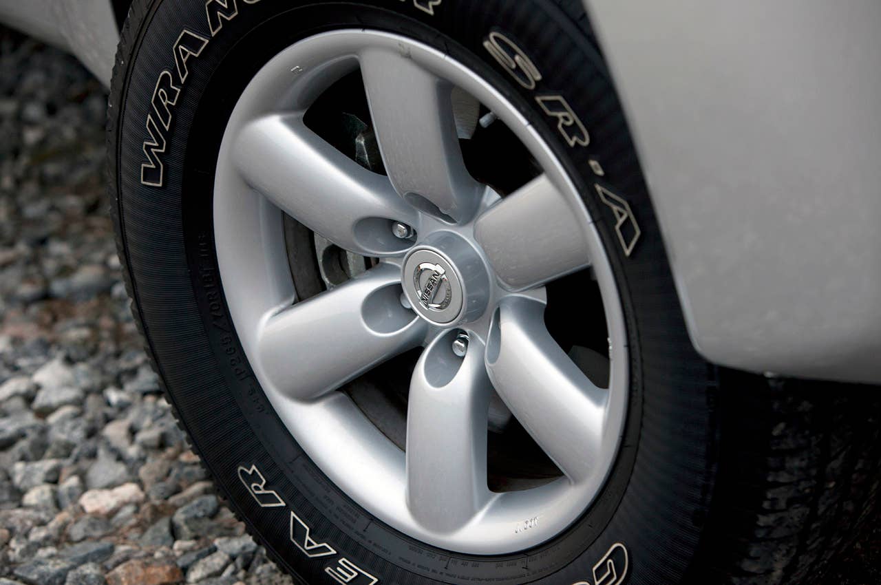 2012 Nissan Titan wheel