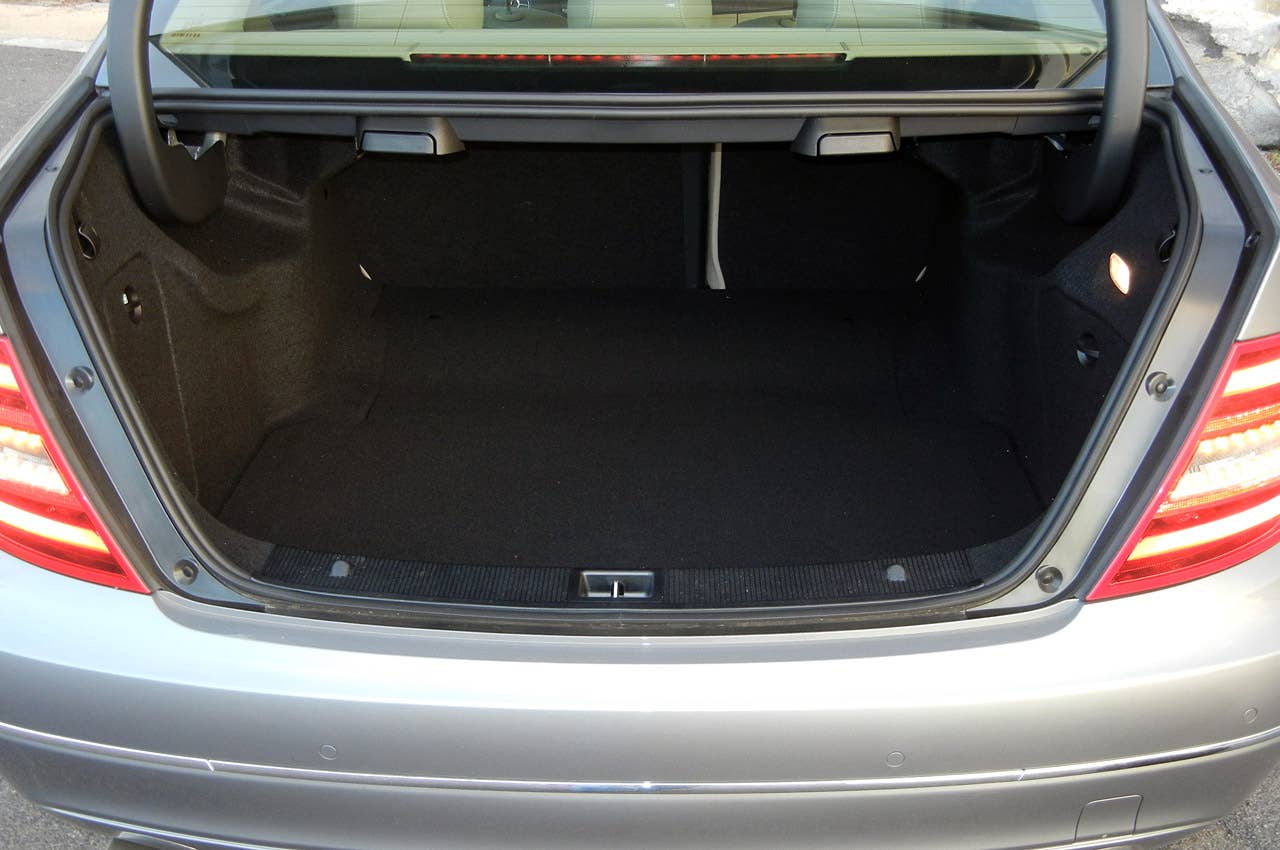 2012 Mercedes-Benz C350 Sedan trunk