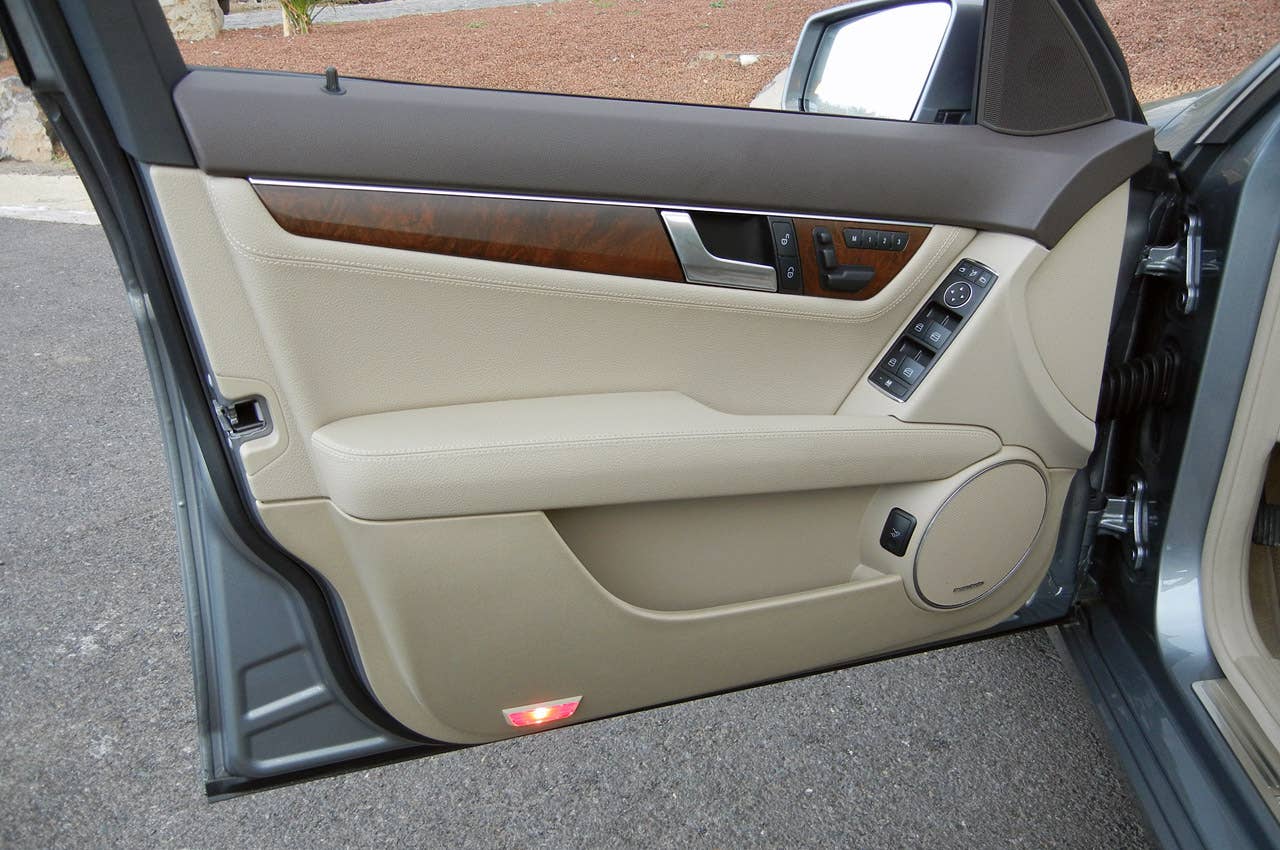 2012 Mercedes-Benz C350 Sedan door