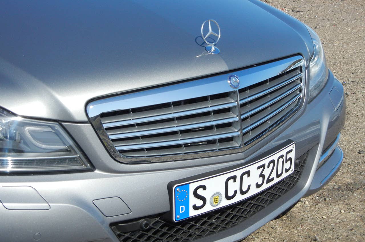 2012 Mercedes-Benz C350 Sedan grille