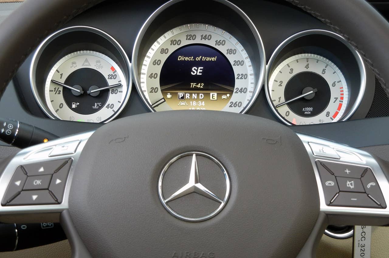 2012 Mercedes-Benz C350 Sedan steering wheel