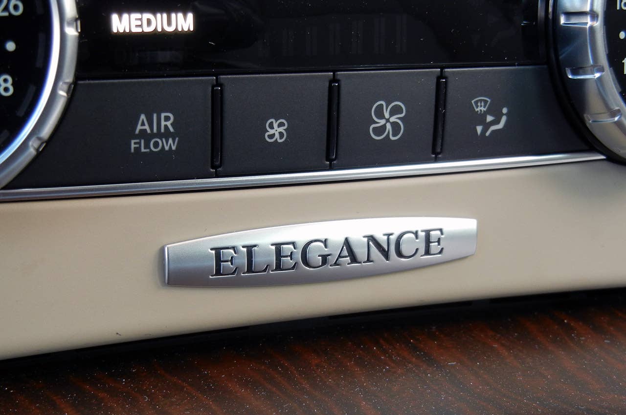 2012 Mercedes-Benz C350 Sedan badge