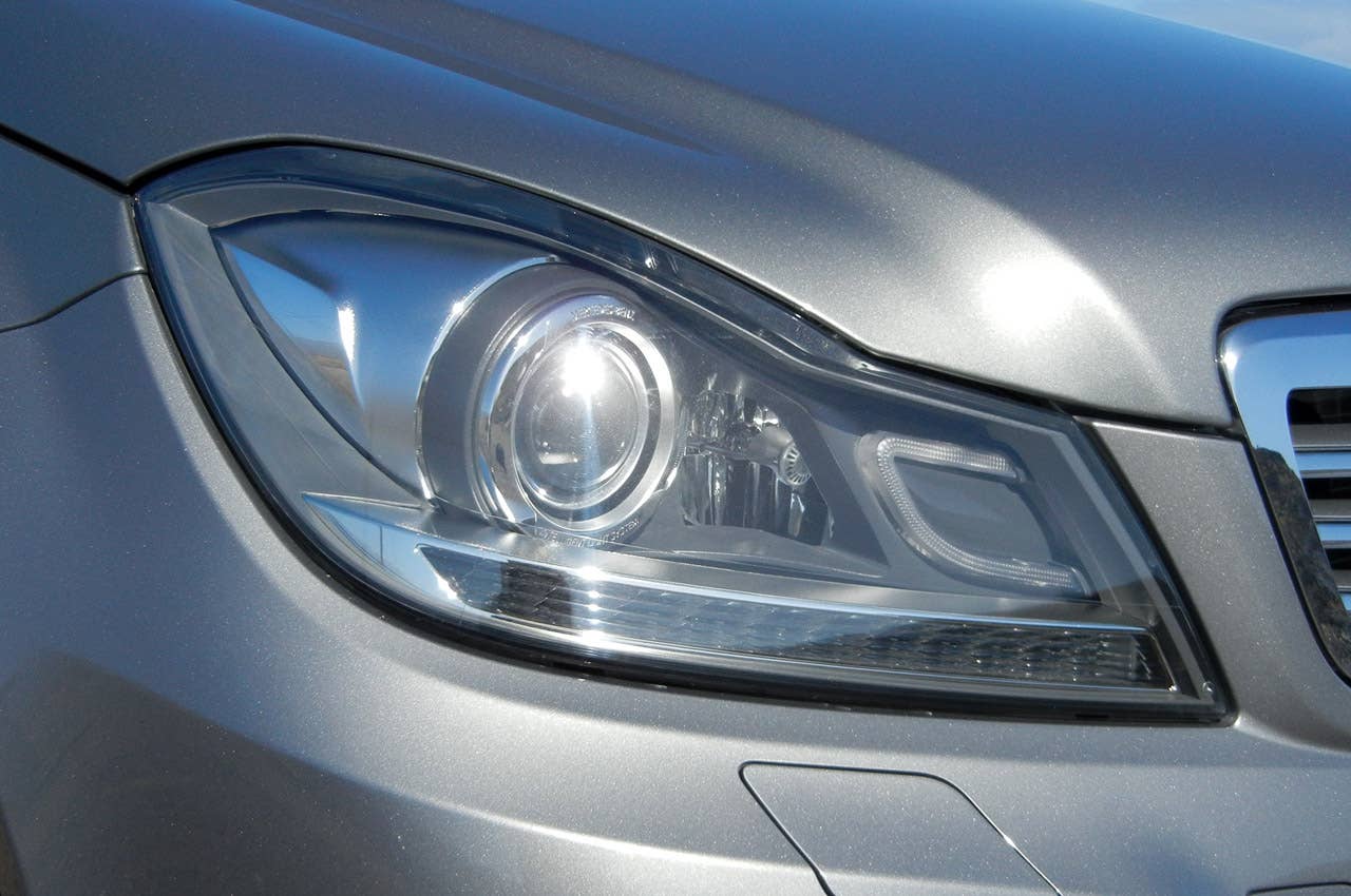 2012 Mercedes-Benz C350 Sedan headlight