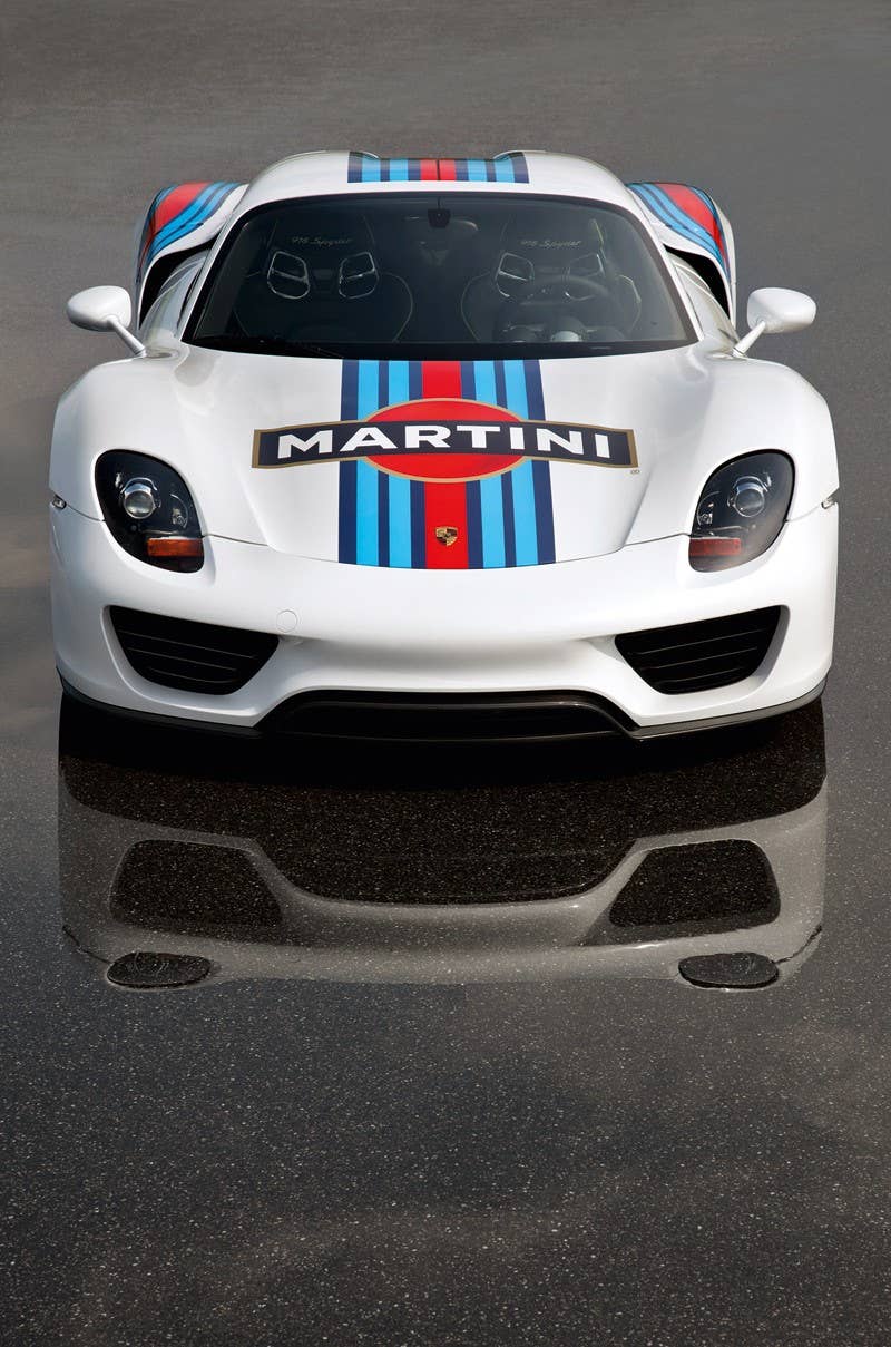 Porsche 918 Spyder prototype looks delicious in Martini livery