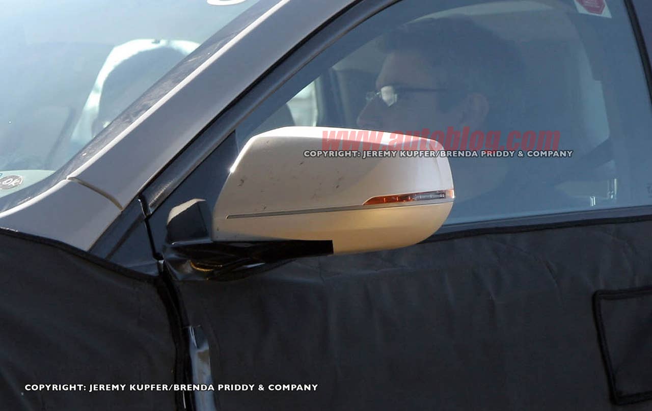 Cadillac XTS: Spy Shots