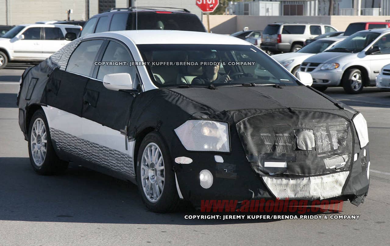 Cadillac XTS: Spy Shots