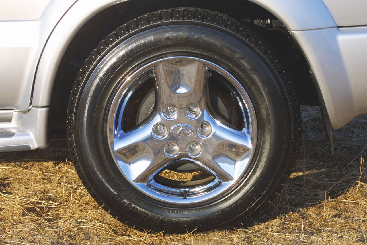2003 Infiniti QX4