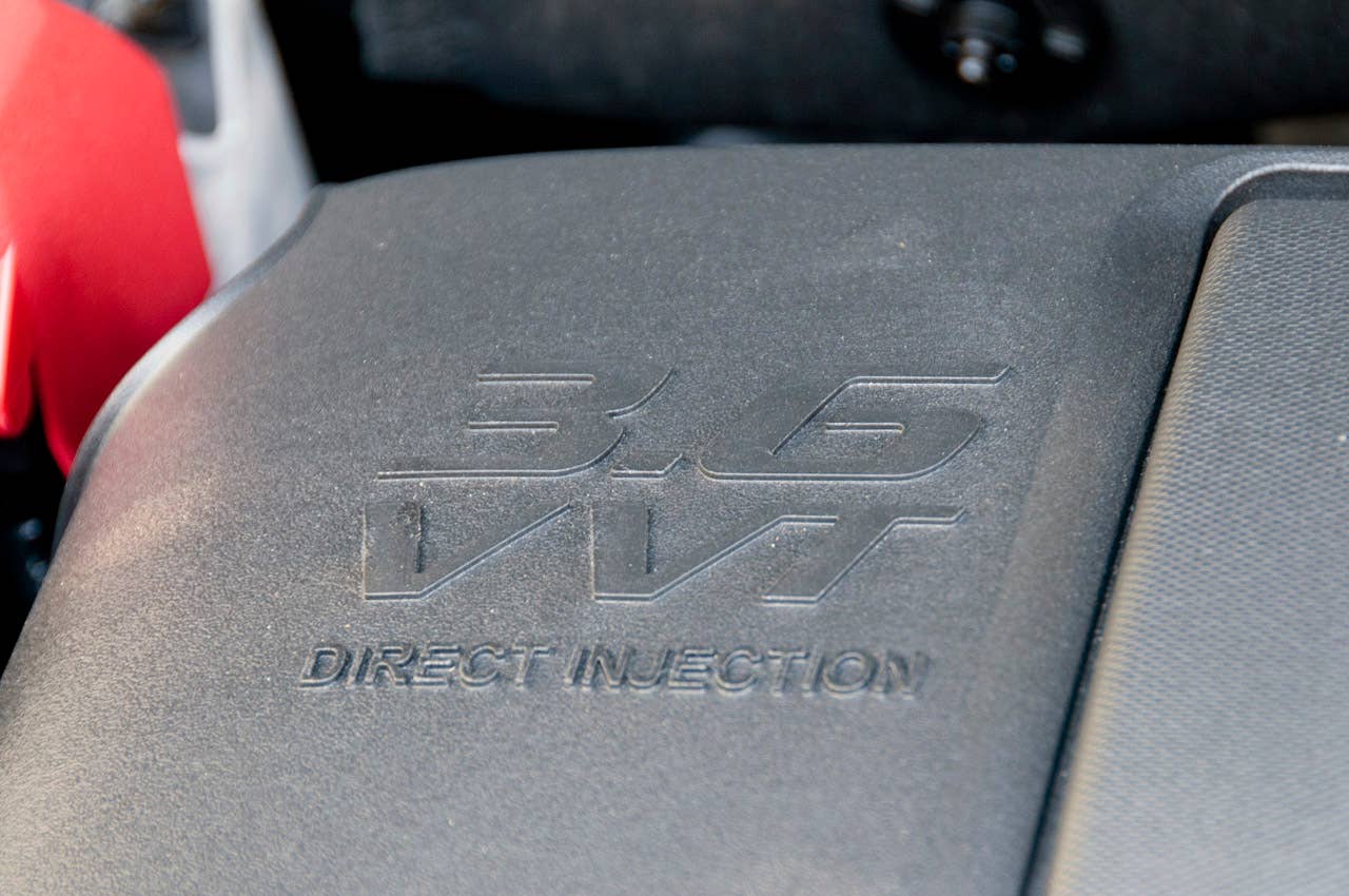 2013 Buick Enclave engine detail