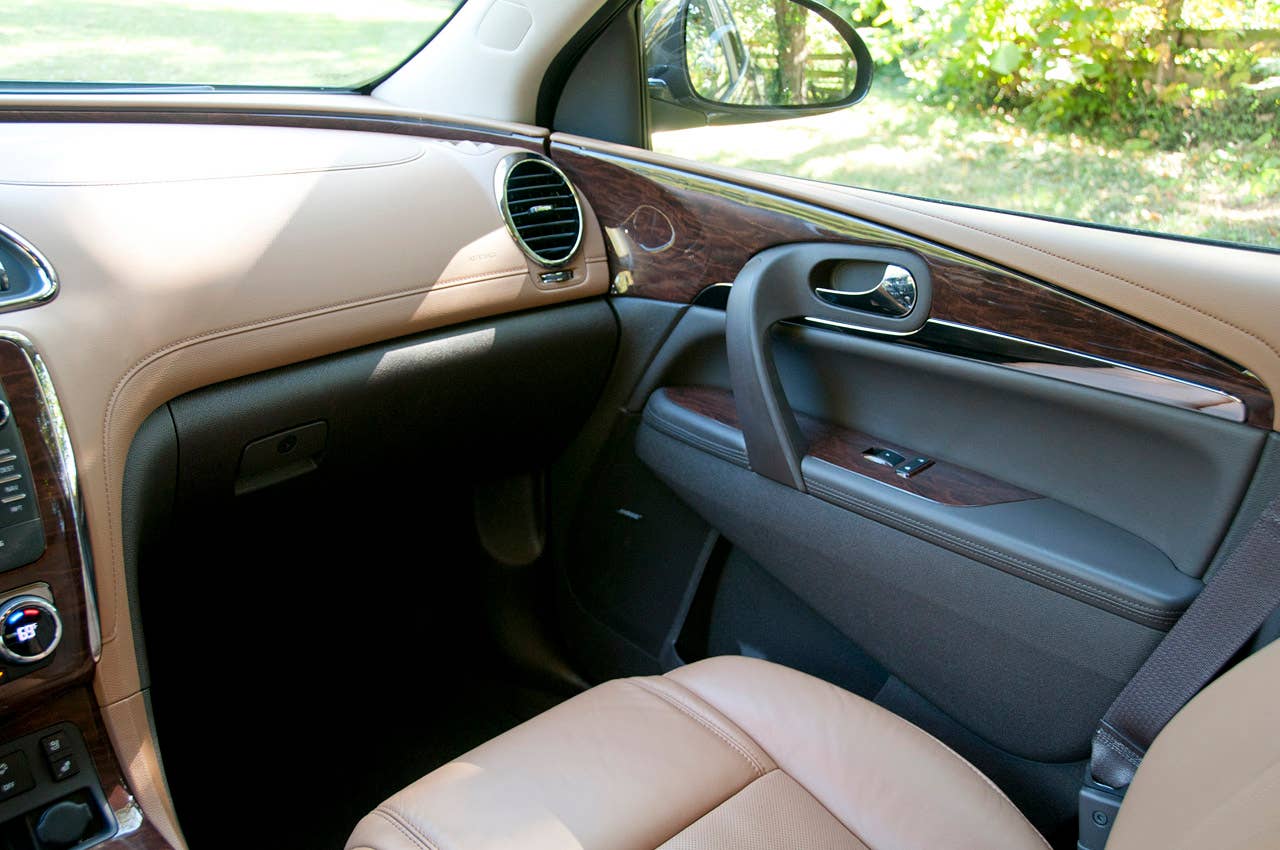 2013 Buick Enclave interior detail