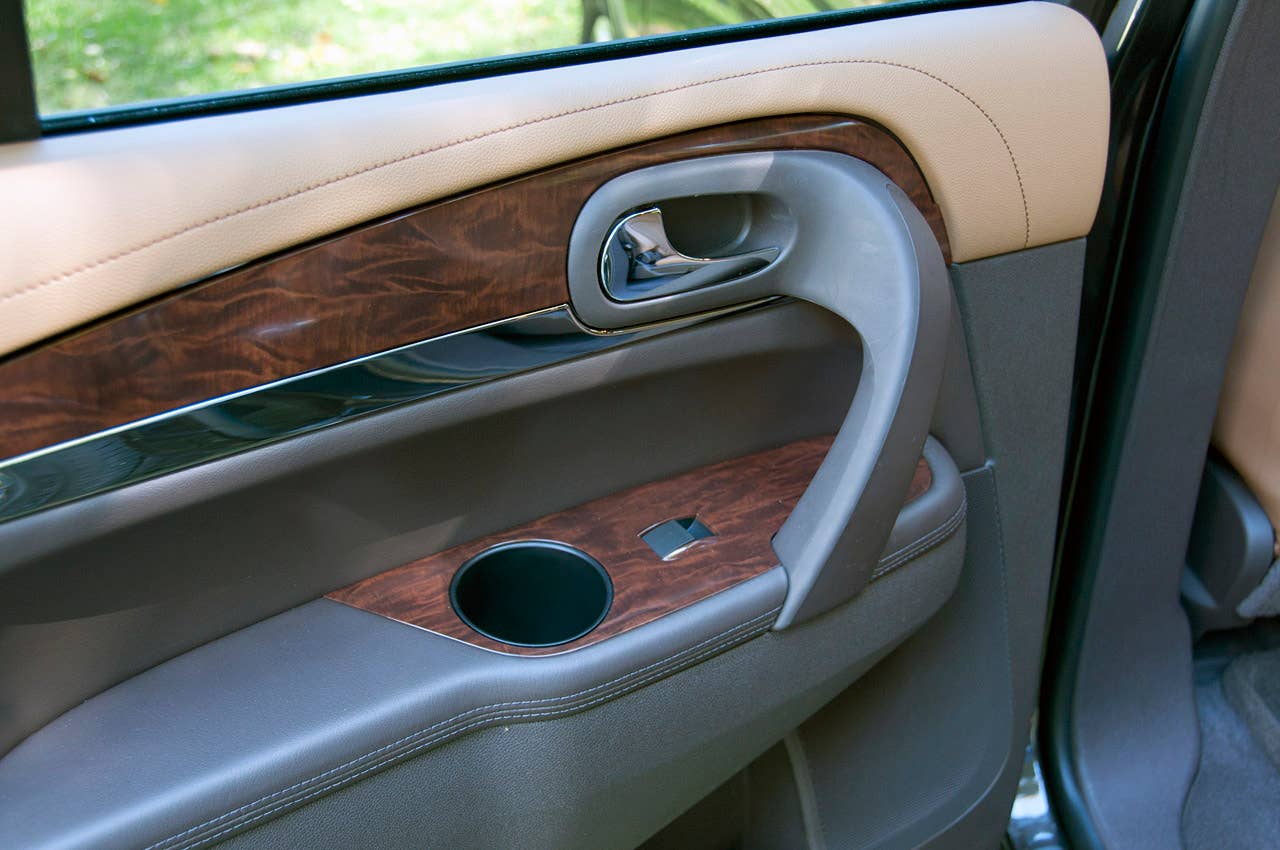2013 Buick Enclave door trim