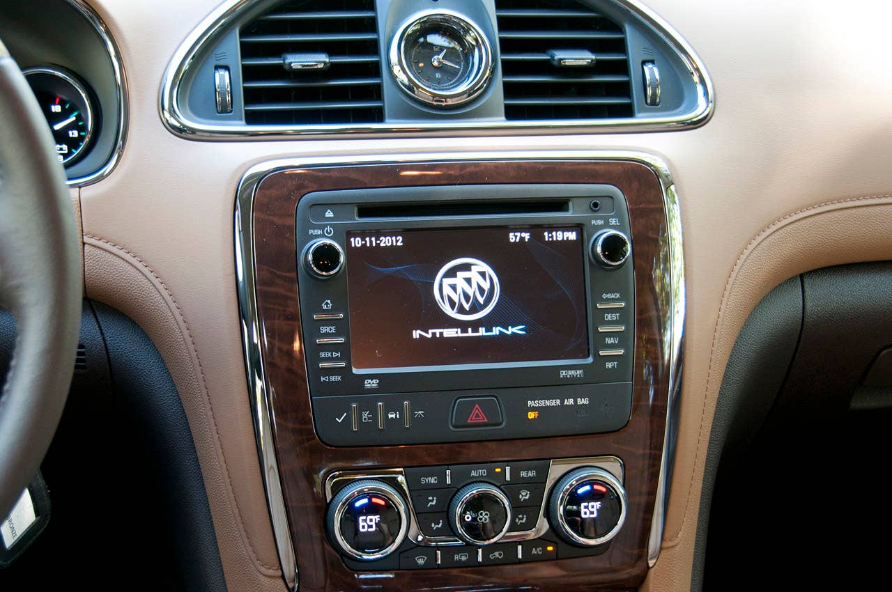 2013 Buick Enclave instrument panel