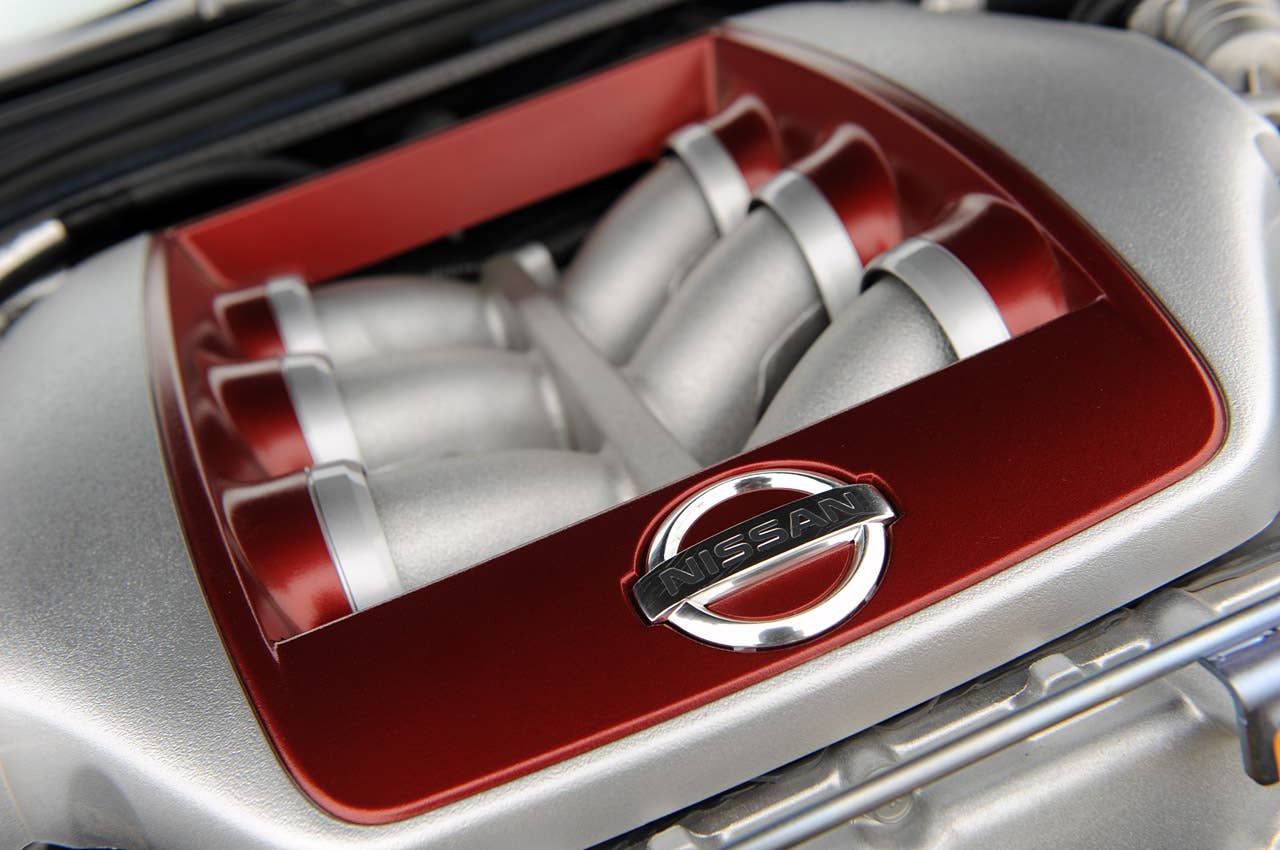 2012 Nissan GT-R engine detail