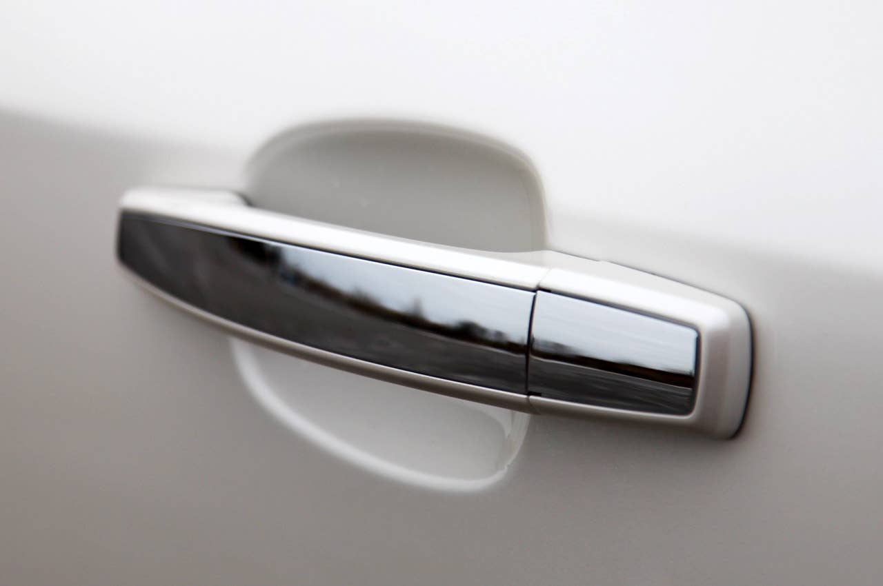 2012 Buick Verano door handle