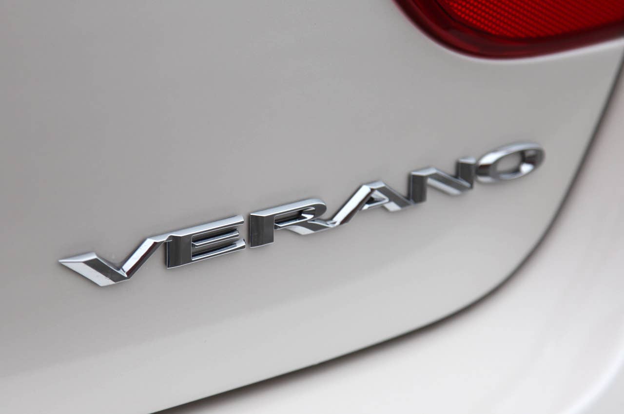 2012 Buick Verano badge