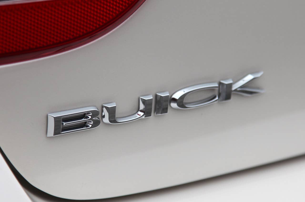 2012 Buick Verano badge