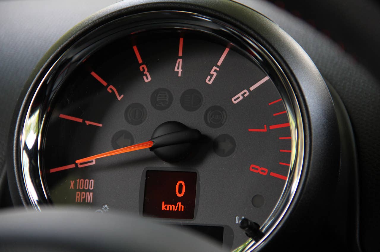 2013 Mini Countryman John Cooper Works All4 tachometer