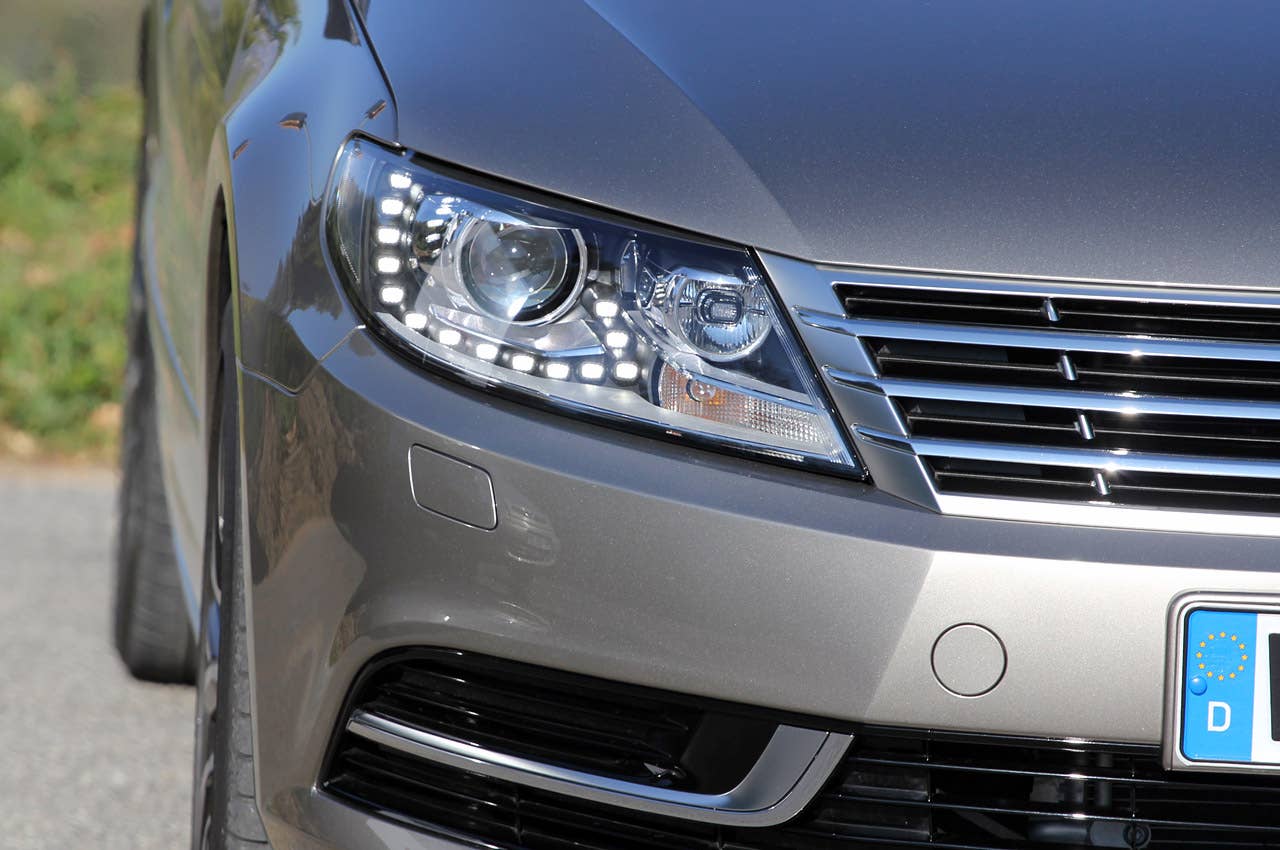 2013 Volkswagen CC headlight