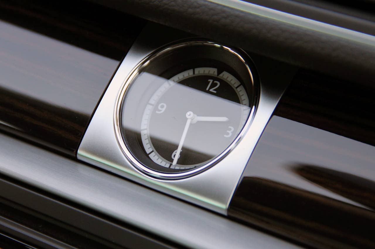 2013 Volkswagen CC dash clock