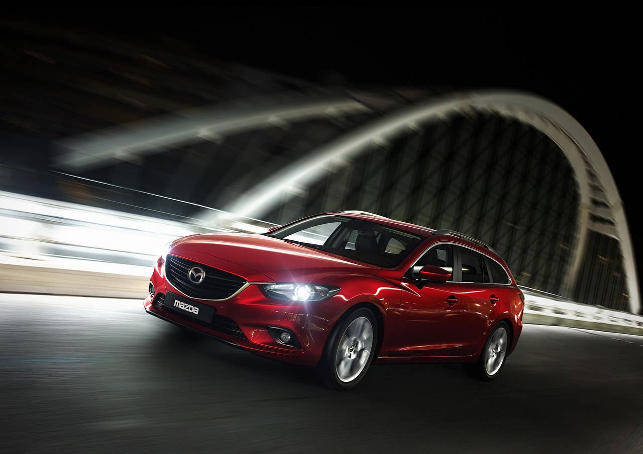 2014 Mazda6 Wagon front 3/4