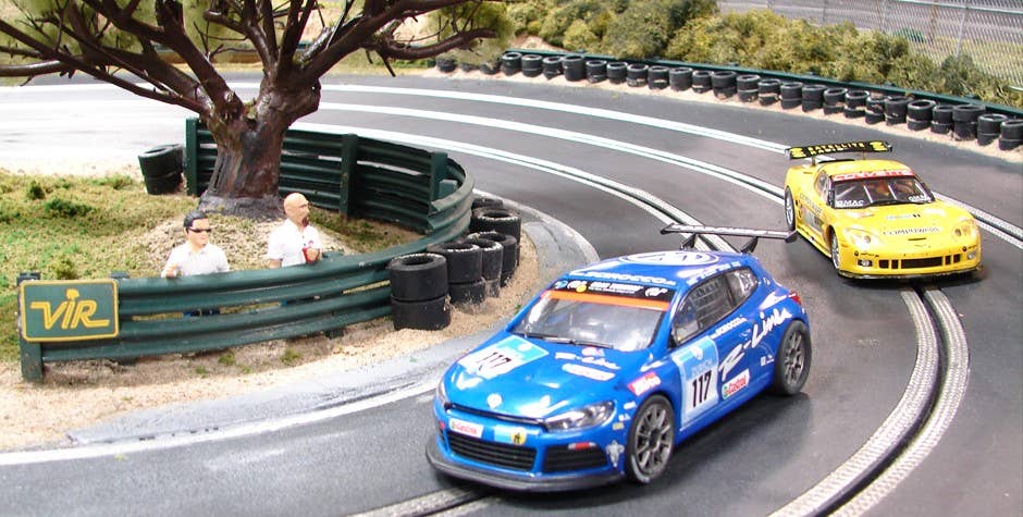 Slotmods custom slot car track detail