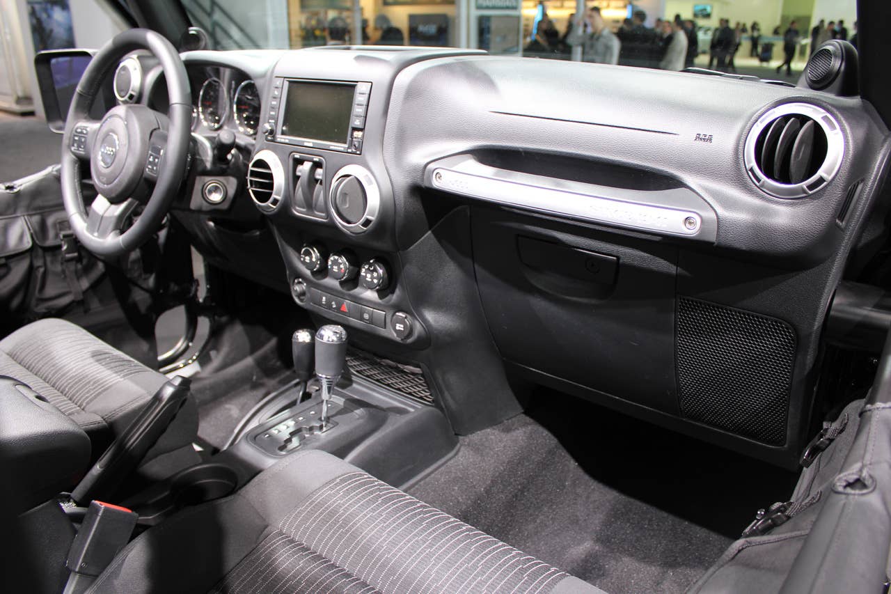Detroit 2011: Jeep Wrangler Call of Duty Black Ops Edition interior
