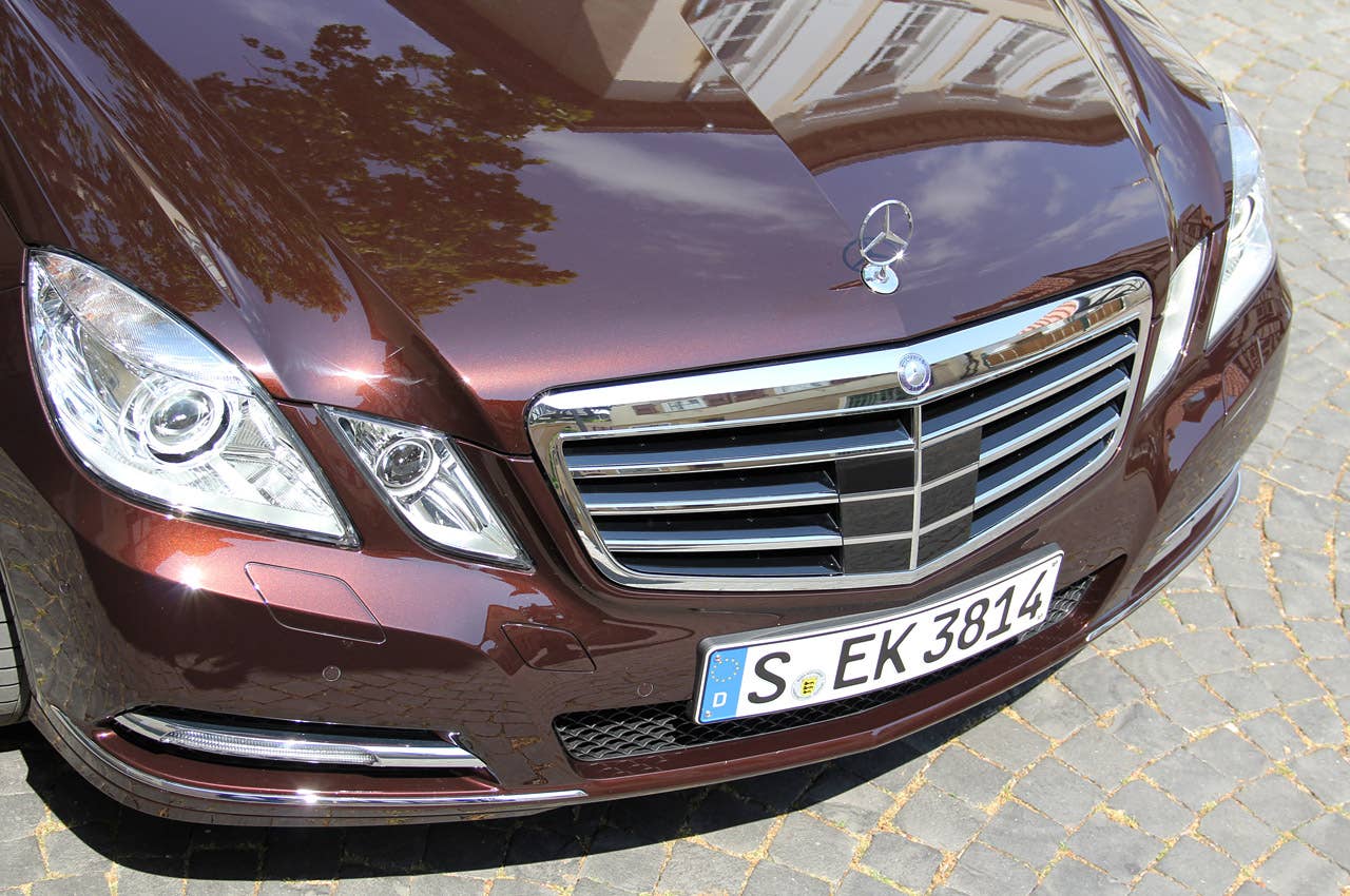 2012 Mercedes-Benz E350 front detail