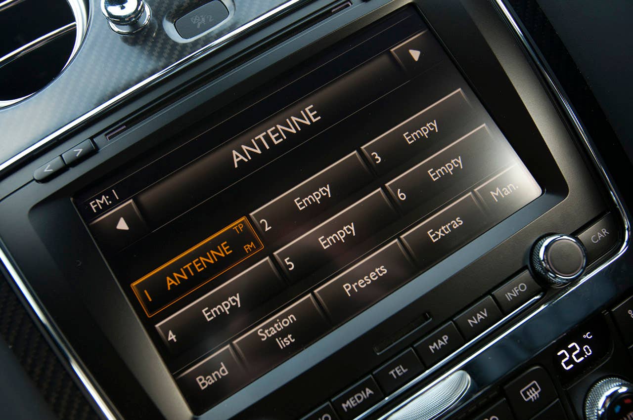 2013 Bentley Continental GT Speed audio system display