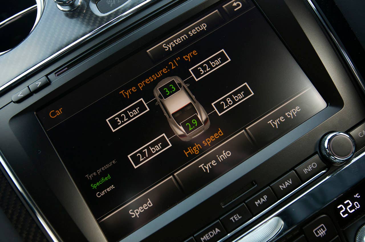 2013 Bentley Continental GT Speed tire information display