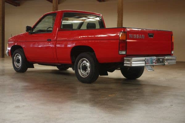 1990 Nissan Hardbody rear 3/4