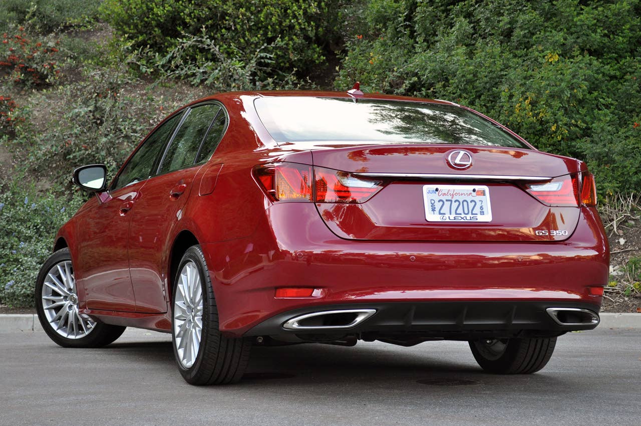 2013 Lexus GS 350 rear 3/4 view