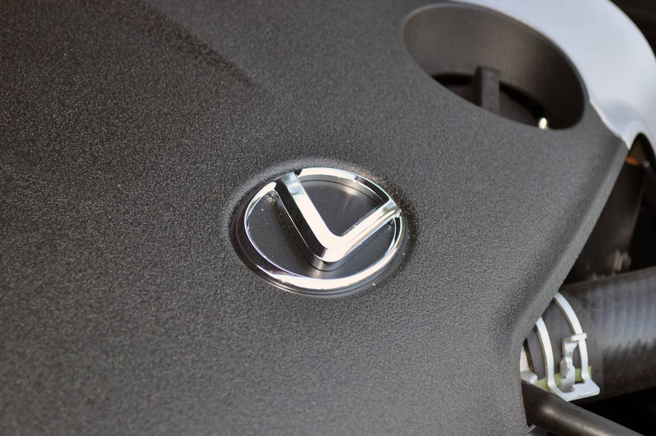 2013 Lexus GS 350 engine detail